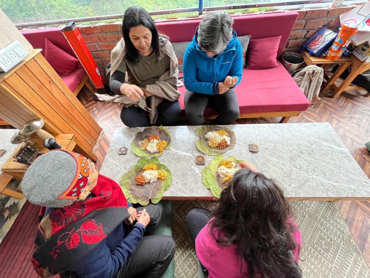 Thepahadians Food & Stay Jibhi Eksteriør billede